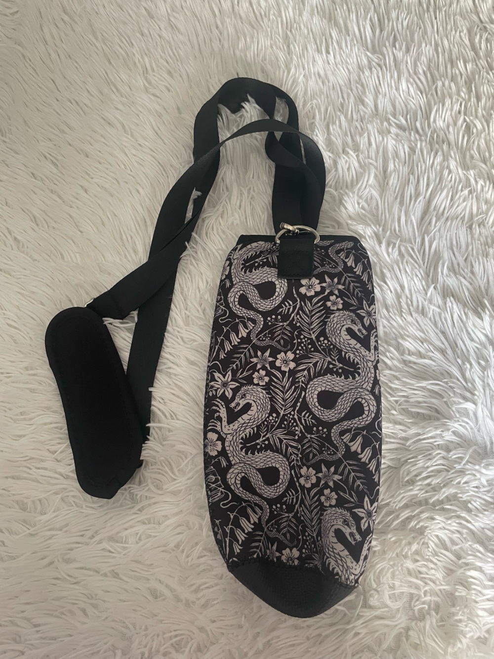 Women’s Black Snake-Print Crossbody Sling water bottle bag